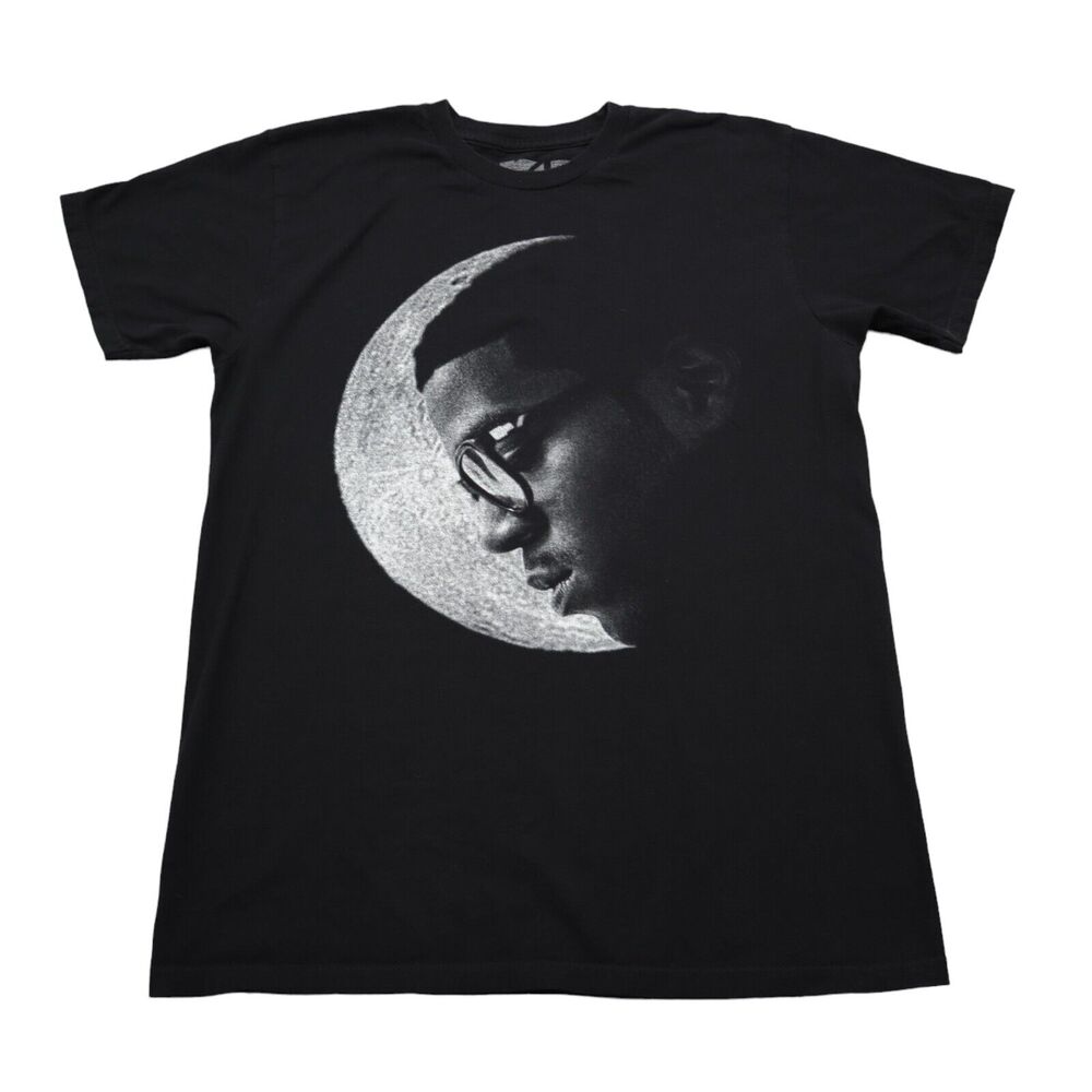 Karmaloop Shirt Mens M Black Crew Neck Short Sleeve Graphic Print Casual Tee